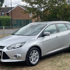 2013 Ford Focus 1.0 EcoBoost Titanium 5-door Estate - Image 3