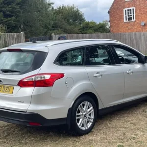2013 Ford Focus 1.0 EcoBoost Titanium 5-door Estate - Image 6