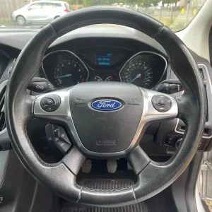 2013 Ford Focus 1.0 EcoBoost Titanium 5-door Estate - Image 8