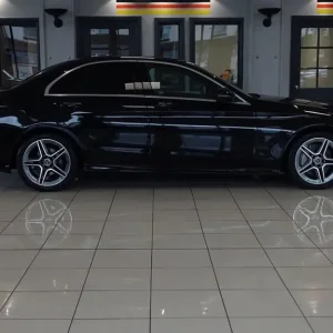 2019 Mercedes-Benz C-Class 2.0 C300d AMG Line - Image 2