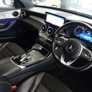 2019 Mercedes-Benz C-Class 2.0 C300d AMG Line - Image 3