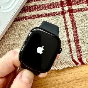 Apple Watch Series 10 GPS 42mm Jet Black Aluminium Case - Image 4
