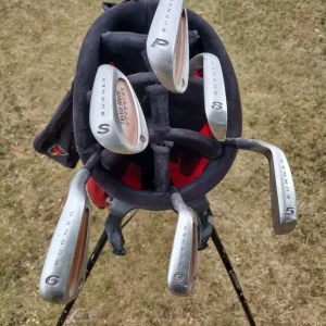 Golf bag and irons - Image 4