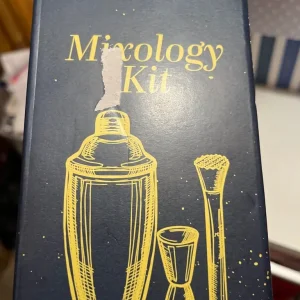 Cocktail Set BNIB - Image 3