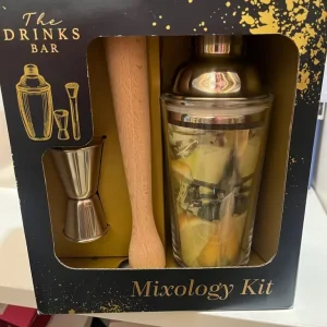 Cocktail Set BNIB
