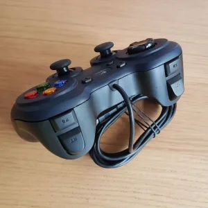Logitech USB Gamepad with 2 joysticks and D-pad - Image 3