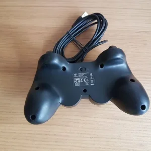 Logitech USB Gamepad with 2 joysticks and D-pad - Image 4