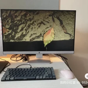 HP 27q monitor (DisplayPort, HDMI, 2560x1440, 60Hz, 5ms), silver and black