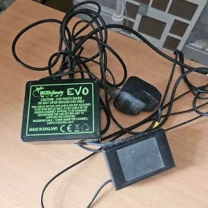 Lizard tank with accessories - Image 2