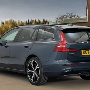 2024 Volvo V60 2.0 B4P Ultra Dark 5dr Auto Estate Petrol - Image 5