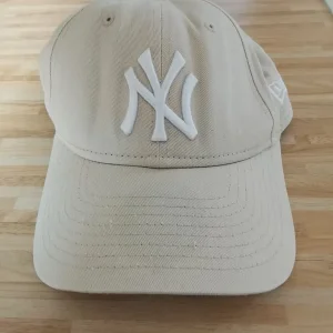 Genuine New ERA Adjustable Baseball Cap - Image 2