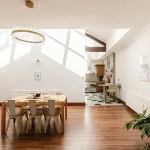 Furnished double bedroom in a central penthouse - Image 5