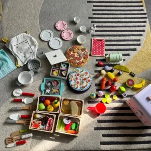 Children’s kitchen and accessories - Image 3