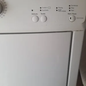 Zanussi condenser dryer, 7kg capacity, reverse action - Image 2