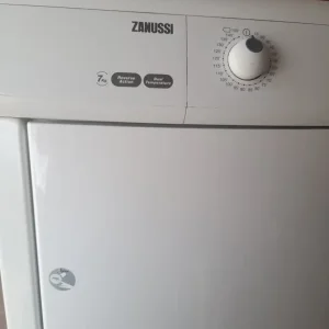 Zanussi condenser dryer, 7kg capacity, reverse action