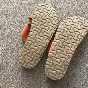 Clarks orange flower soft leather sandals - Image 4
