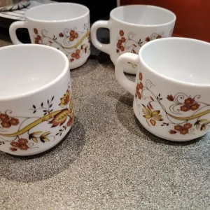 4x Arcopal France Mugs Brown Onion / Vine Pattern MCM 70s Coffee Tea Cups - Image 3