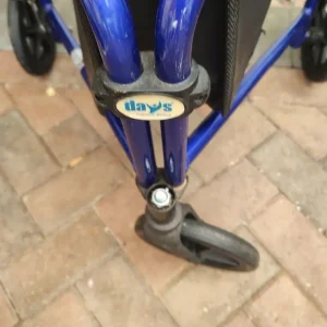 Collapsible 3-wheeled walking aid - Image 8