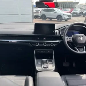 2024 Honda CR-V Hybrid Estate with All-Wide Tech and Comfort Features - Image 4