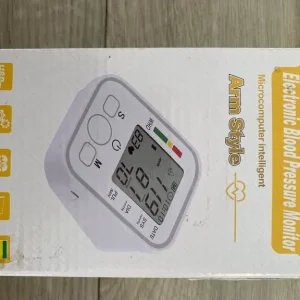 Arm style electronic blood pressure monitor