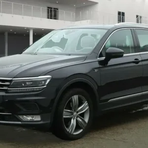 Volkswagen Tiguan 2.0 TDI BlueMotion Tech SEL SUV 5dr Diesel DSG 4Motion Euro 6 - Image 3