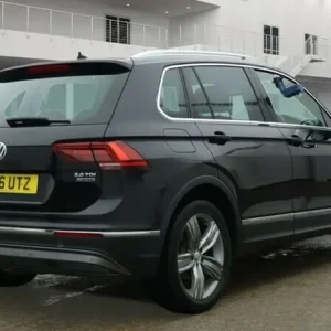 Volkswagen Tiguan 2.0 TDI BlueMotion Tech SEL SUV 5dr Diesel DSG 4Motion Euro 6 - Image 5