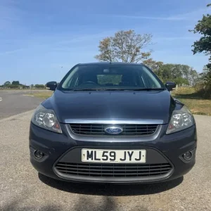2009 Ford Focus 1.6 TDCi Zetec 5-door with full service history and air con - Image 3