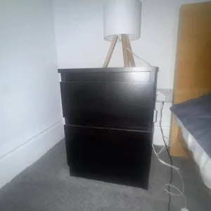 Bedroom suite including wardrobe, drawers and 2x bedside cabinets - Image 3
