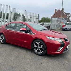 2014 Vauxhall Ampera 5-door hatchback with electric range - Image 5