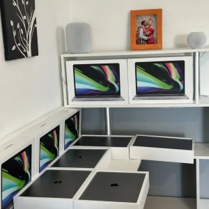 Apple MacBook Pro M1 - Image 8