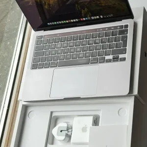 Apple MacBook Pro M1