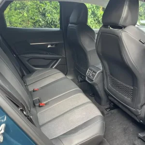 Peugeot 3008 Allure Premium Plus 2022 manual hatchback - Image 8