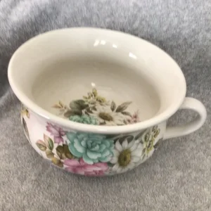 Miniature chamber pots