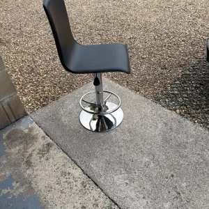 Adjustable stool - Image 3