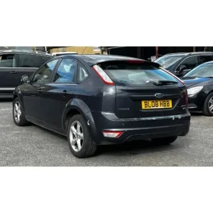 Ford Focus MK2 2008-2011 with broken lights, doors, bumper – grey - Image 3