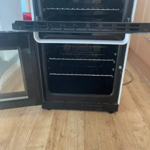 Zanussi free standing oven and hob - Image 2