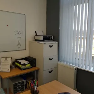 Furnished office, 77 sq ft, next to city centre - Image 3