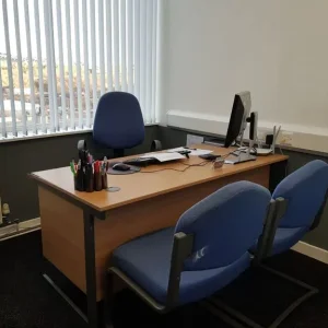 Furnished office, 77 sq ft, next to city centre - Image 5