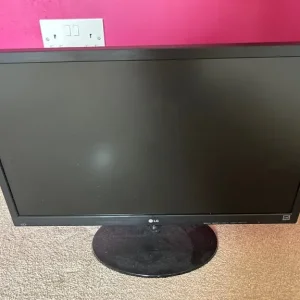 LG 54x34 Computer Monitor