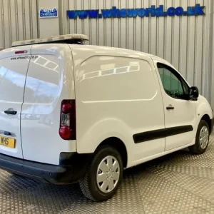 2018 Peugeot Partner 1.6 BlueHDi 855 Professional Panel Van - Image 5
