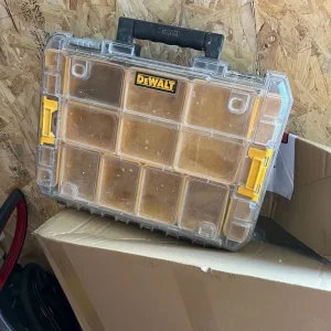 screw trays