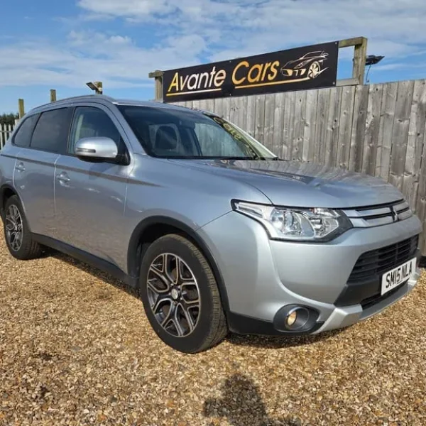 MITSUBISHI OUTLANDER 2.2 DI-D GX3 2015
