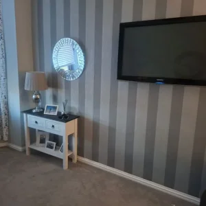 3+2 sofas from SCS plus console table, sideboard, clock and two lamps - Image 5