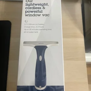 Beldray Cordless Window Cleaning Vacuum Rechargeable - Image 4