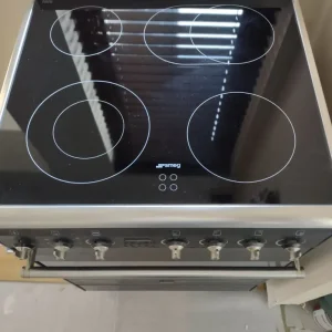 Smeg Oven and Hob - Image 3