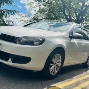 Volkswagen Golf 2012 1.6 Diesel 5-door hatchback - Image 3