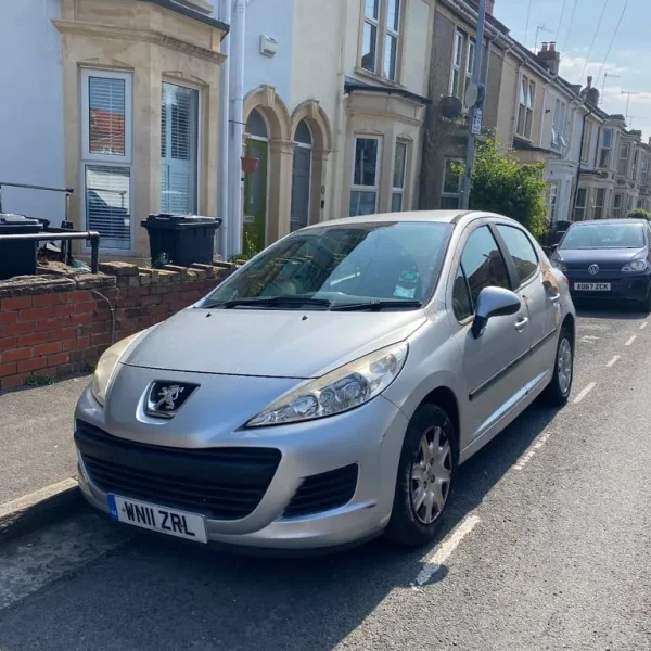 Peugeot 207 hatchback 2011 manual 1360 cc 5 doors