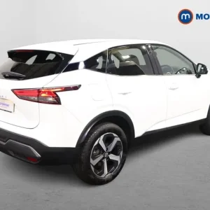 2023 Nissan Qashqai 1.3 DiG-T 4WD N-Connecta 5-door SUV - Image 7