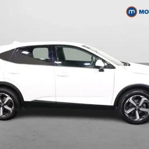 2023 Nissan Qashqai 1.3 DiG-T 4WD N-Connecta 5-door SUV - Image 8