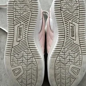 Puma Trainers size 2 - Image 4